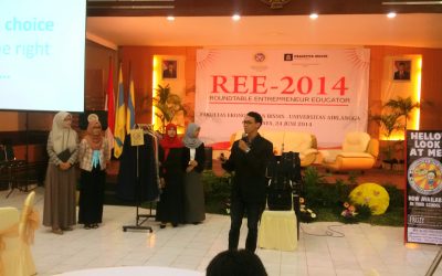 DIII Unpar Juara III Nasional Perlombaan Bisnis di UNAIR
