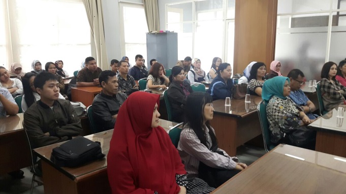 Workshop Guru dan Siswa SMA di Bandung dengan tema Digital Era, Digital Generation